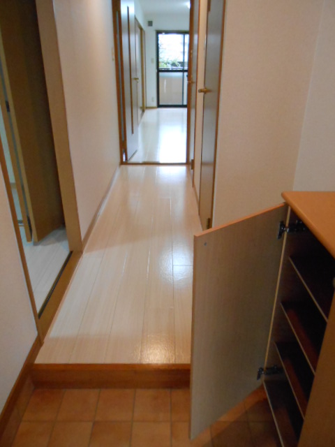 玄関　シューズボックス完備