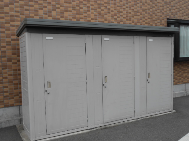 その他設備　各戸個別の屋外物置完備（冬用タイヤ等収納可能）