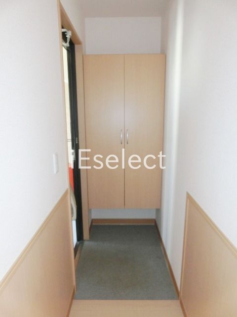 玄関　大きなシューズＢＯＸございます。