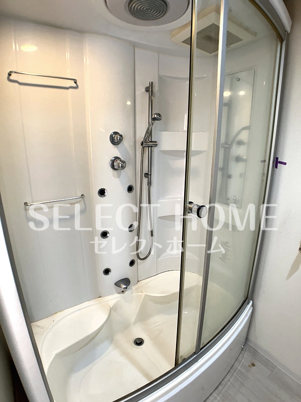 バス・シャワールーム　同型タイプ きれいなお風呂です