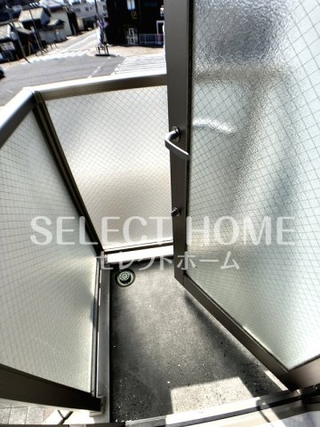 バルコニー　同型タイプ バルコニー付きです