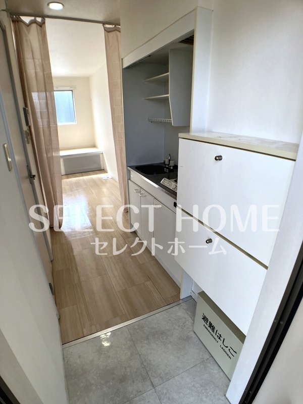 玄関　同型タイプ 明るい玄関です