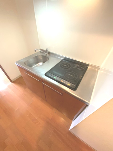 キッチン　二口コンロのキッチンです