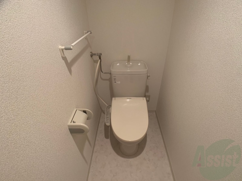 トイレ　トイレです。ウォシュレット付を探している方、おすすめです。