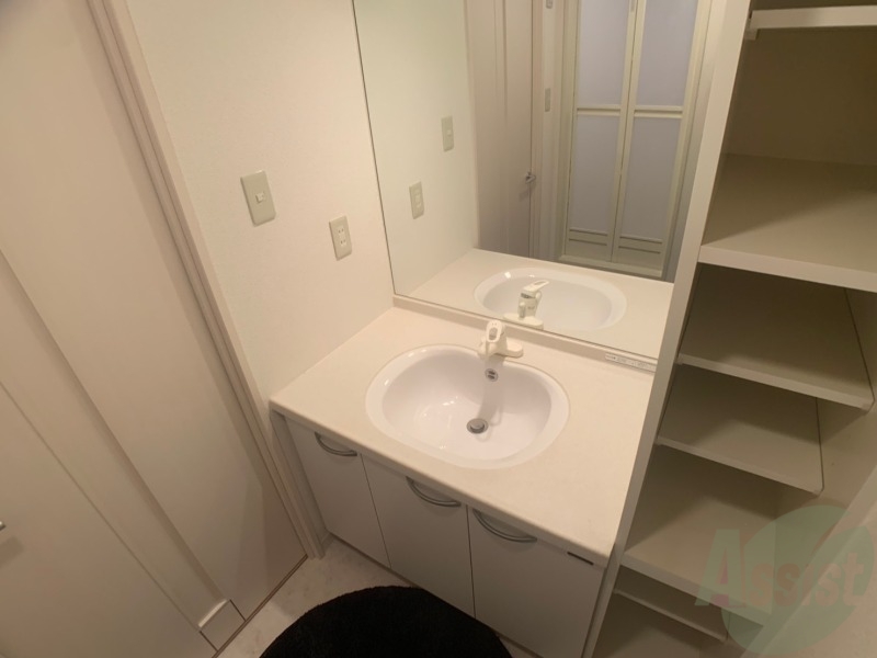 洗面設備　こちらに洗面台があります。朝の洗顔はこちらで。