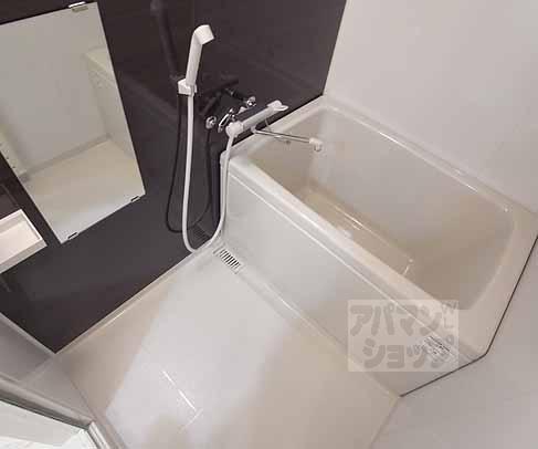 バス・シャワールーム　バスタブ入替済み！