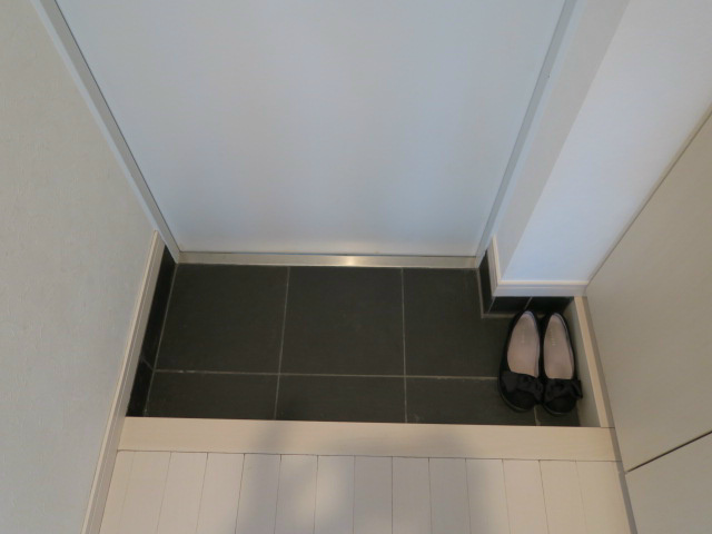 玄関　反転タイプ