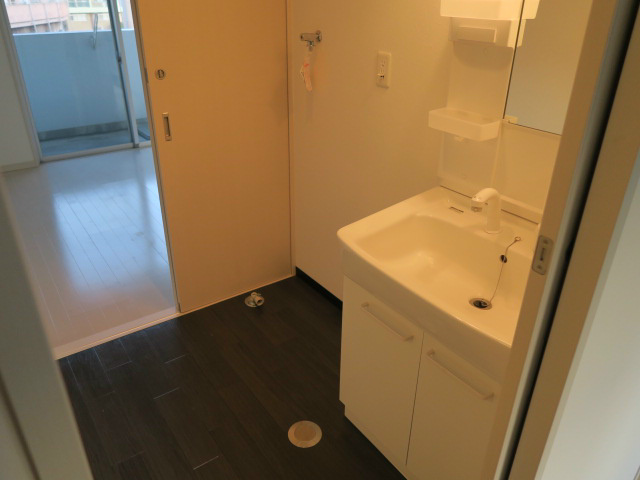 洗面設備　反転タイプ