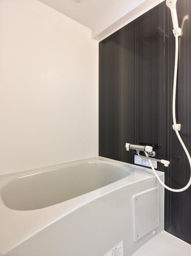 バス・シャワールーム　コンパクトで使いやすいお風呂です