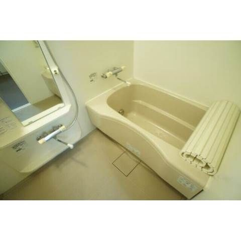 バス・シャワールーム　※別部屋の参考写真です。