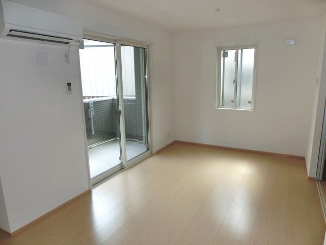 居室・リビング　２面採光で明るいＬＤＫです。