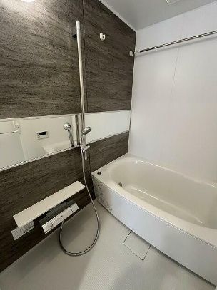 バス・シャワールーム　☆コンパクトで使いやすいお風呂です☆