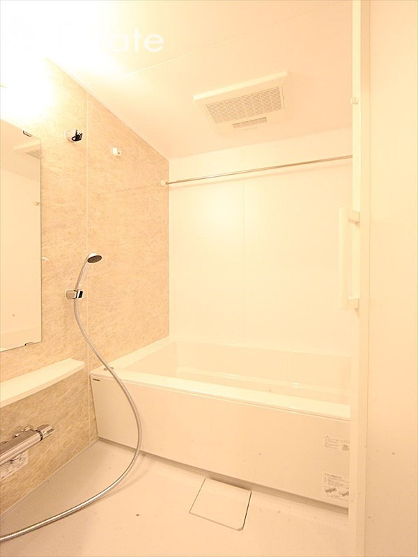 バス・シャワールーム　バスルーム