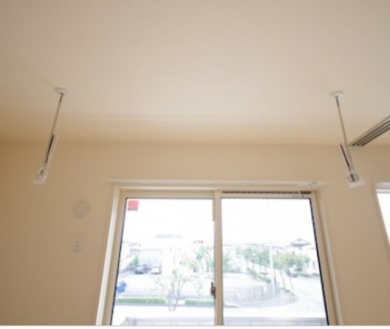 その他設備　室内物干し