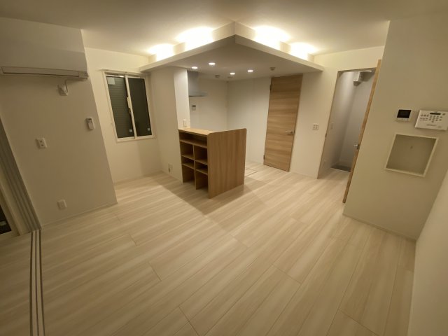 居室・リビング　エアコン付きで快適に過ごせます♪