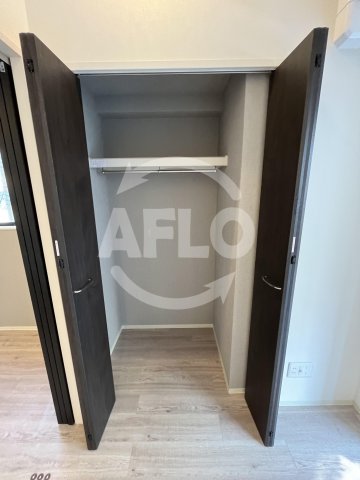 収納　シーズンフラッツ阿波座　クローゼット