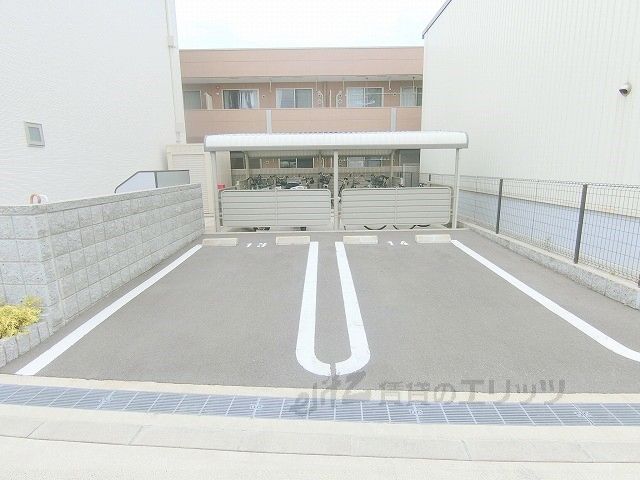 駐車場　駐車場