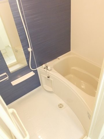 バス・シャワールーム　【グランツ　絆　Ａ】きれいなお風呂です