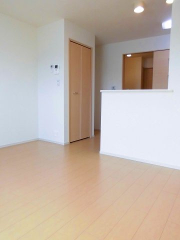 居室・リビング　【グランツ　絆　Ａ】ゆったり過ごせる居間です