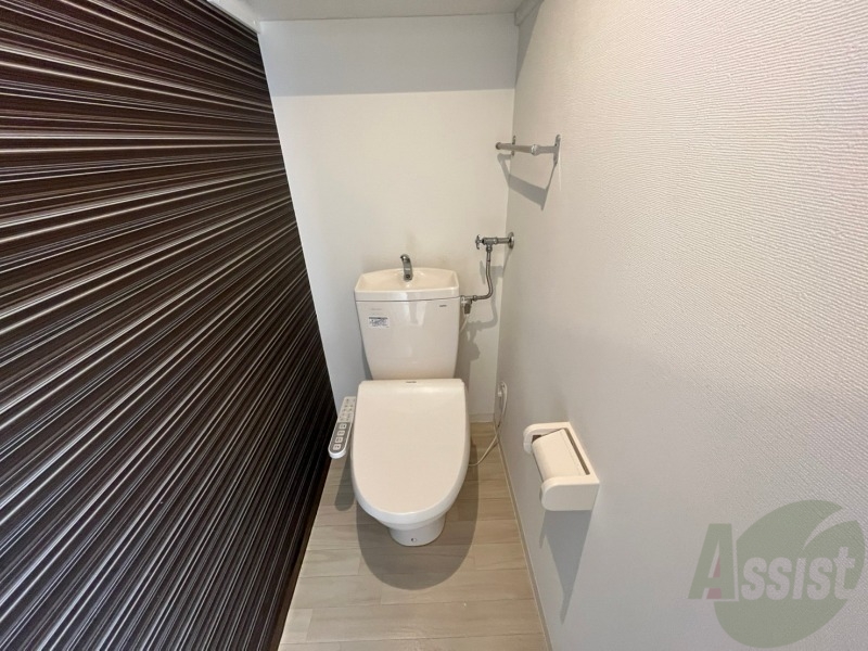 トイレ　こちらはトイレです。清潔感があり、安心して使用できます。