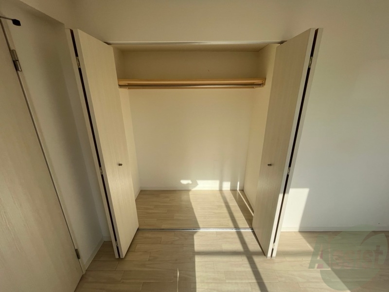 収納　寝室の収納です。部屋がすっきり片付きます。