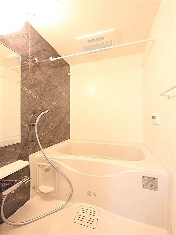 バス・シャワールーム　バスルーム