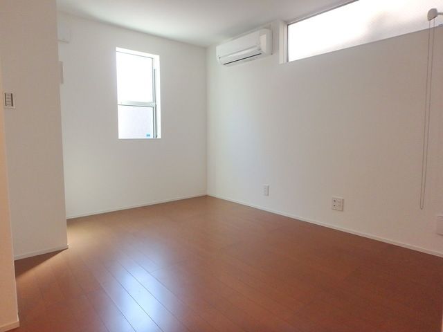 居室・リビング　★明るい居室★