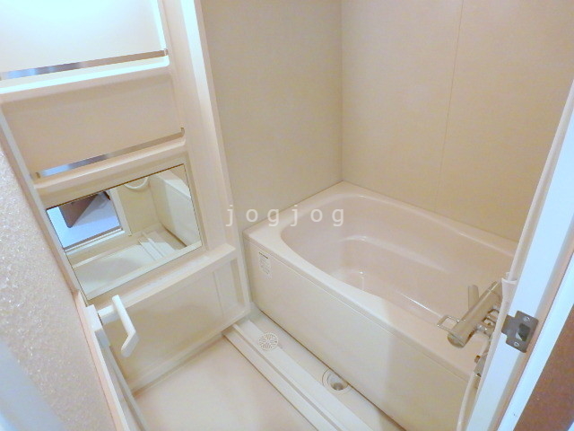 バス・シャワールーム　棚がたくさんあります☆