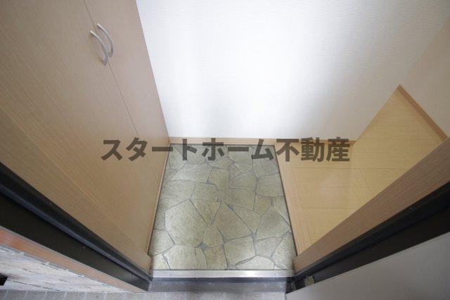 玄関　収納もある玄関です
