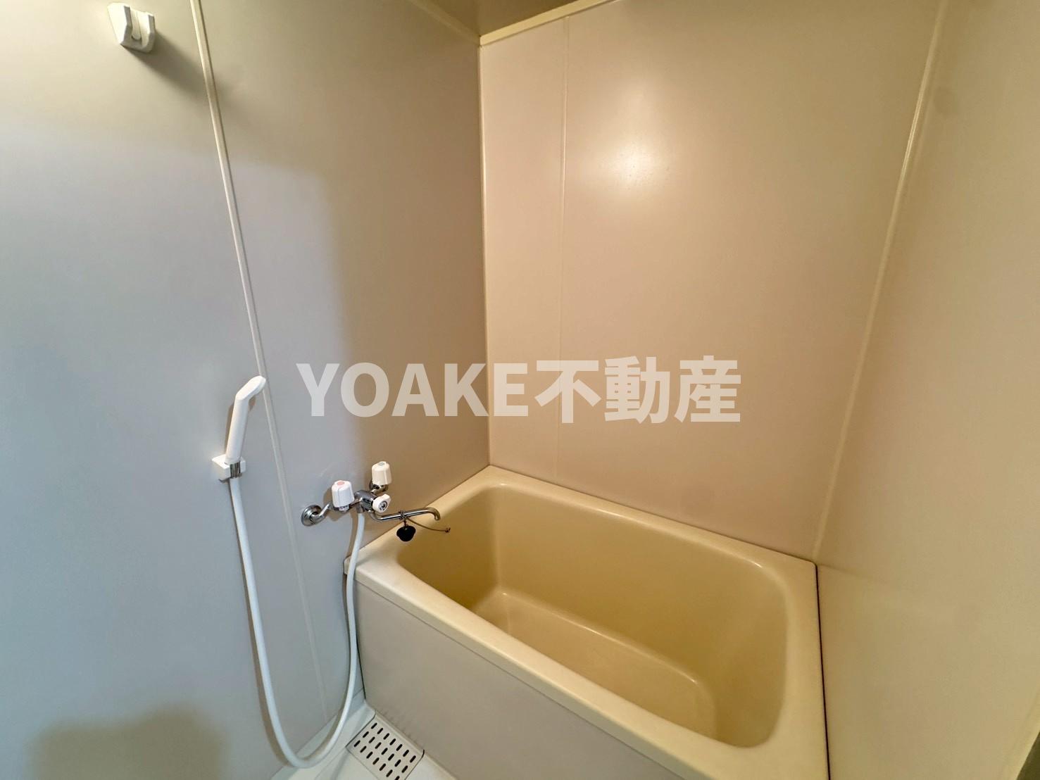 バス・シャワールーム　画像は別部屋のものです。相違がある場合、現況優先。