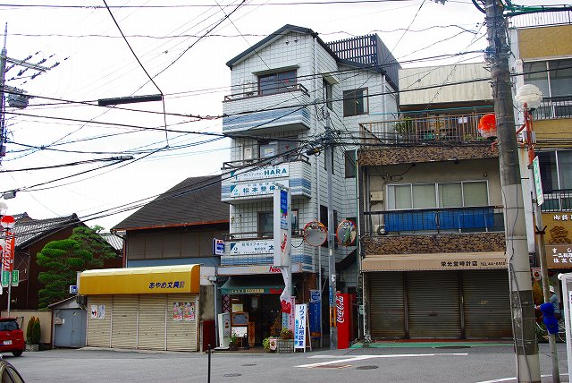 建物外観　落ち着いた雰囲気の外観です