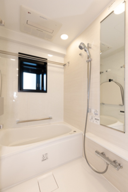 バス・シャワールーム　※写真は同タイプ住戸です。