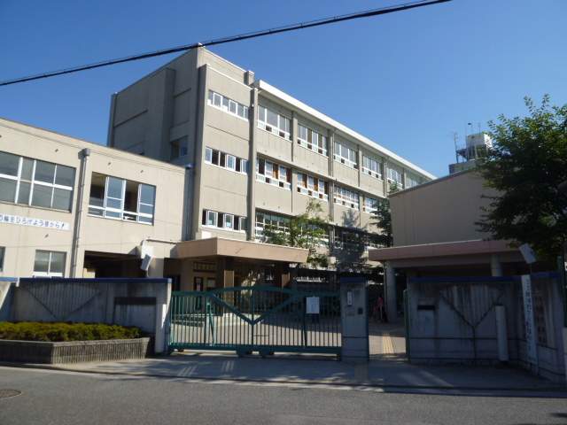 小学校　榎小学校（小学校）まで532m