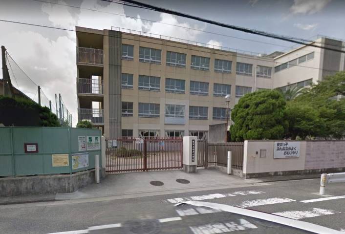 小学校　安井小学校（小学校）まで520m