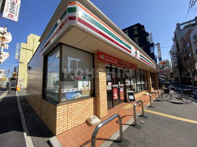 コンビニ　セブンイレブン（コンビニ）まで628m