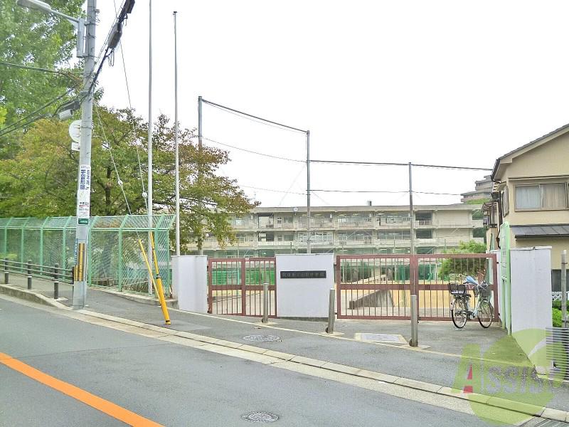 中学校　山田中学校（中学校）まで854m