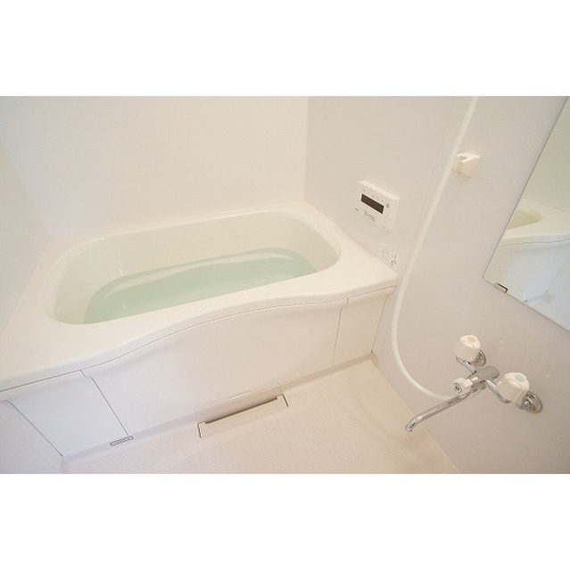 バス・シャワールーム　浴室は追焚可能・浴室乾燥機あり♪