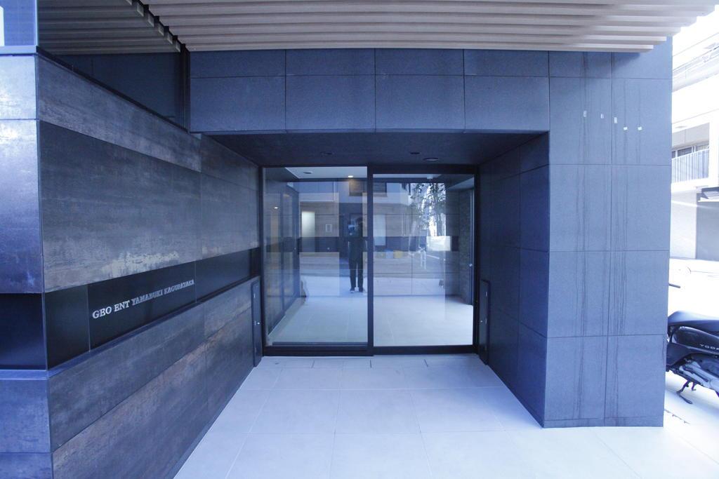 エントランス　エントランス