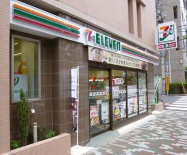 コンビニ　セブンイレブン 新宿山吹町店（コンビニ）まで77m