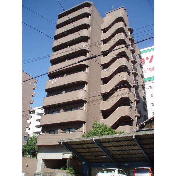 建物外観　建物西道路から撮影