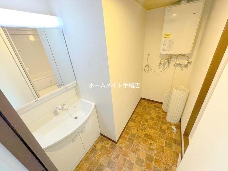 洗面設備　シャンプードレッサーで便利です♪