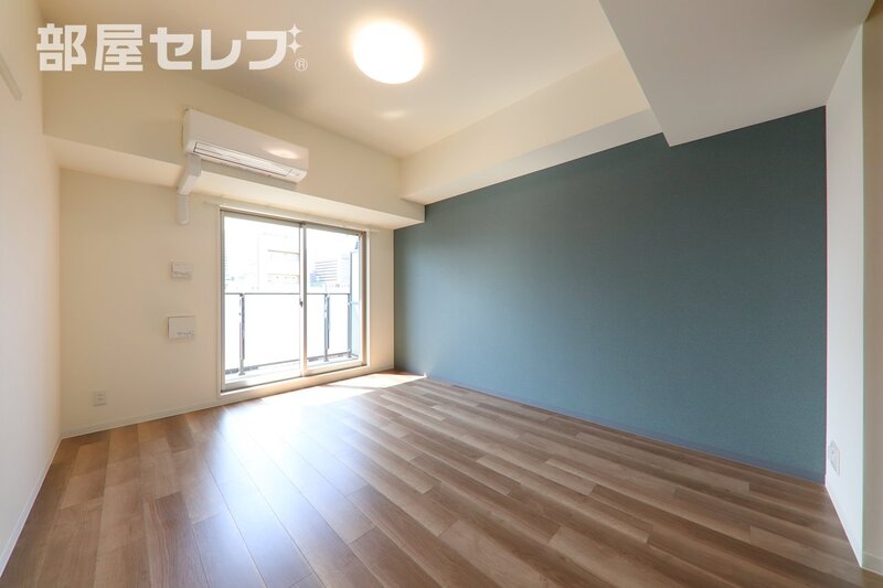 居室・リビング　１００２号室写真