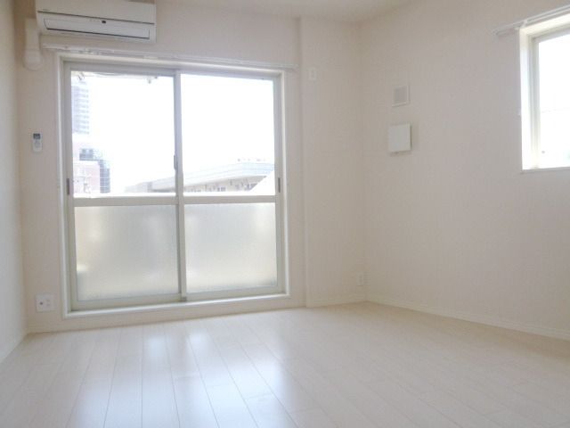 その他部屋・スペース　★明るいホワイトカラーのフローリング★