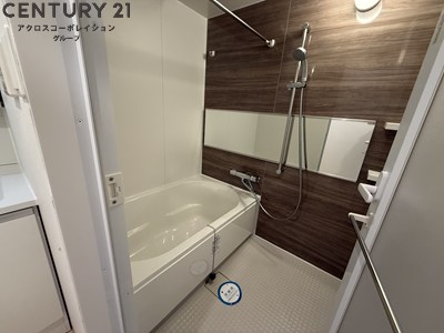 バス・シャワールーム　浴室乾燥機付きで便利！