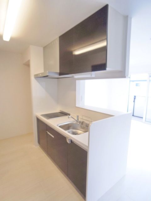 キッチン　IHヒーター付きシステムキッチン