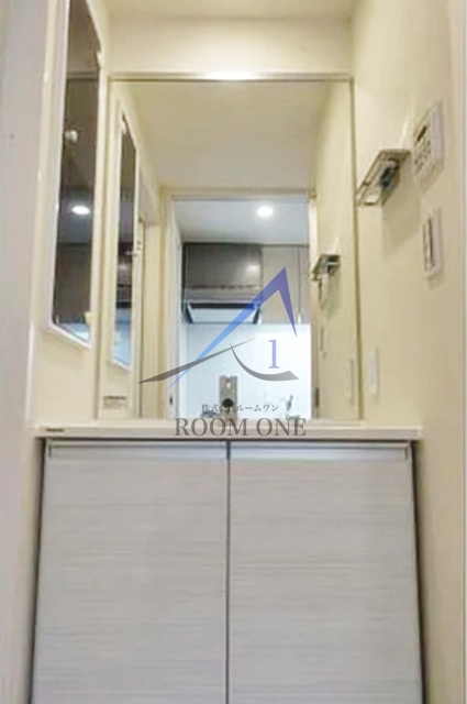 洗面設備　独立洗面台です。