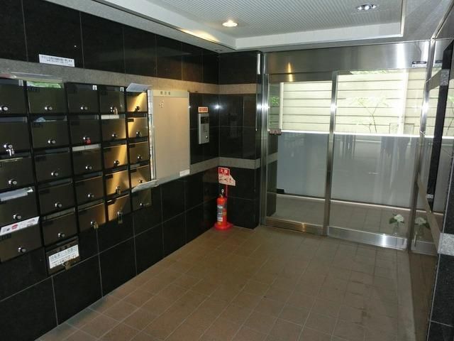 エントランス　★安心のオートロック付★