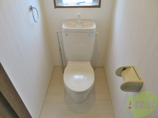 トイレ　こちらはトイレです。清潔感があり、安心して使用できます。