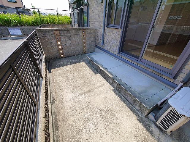 庭　お庭で自由な時間を過ごせます