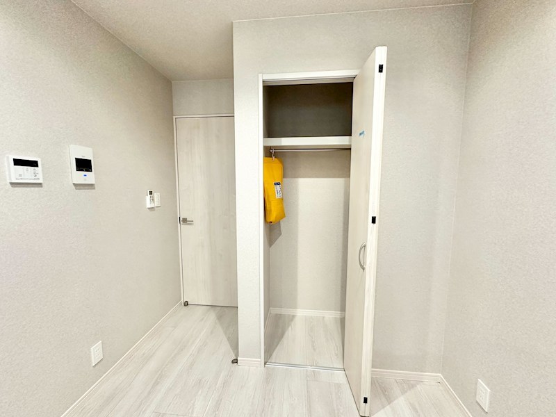 収納　クローゼット付